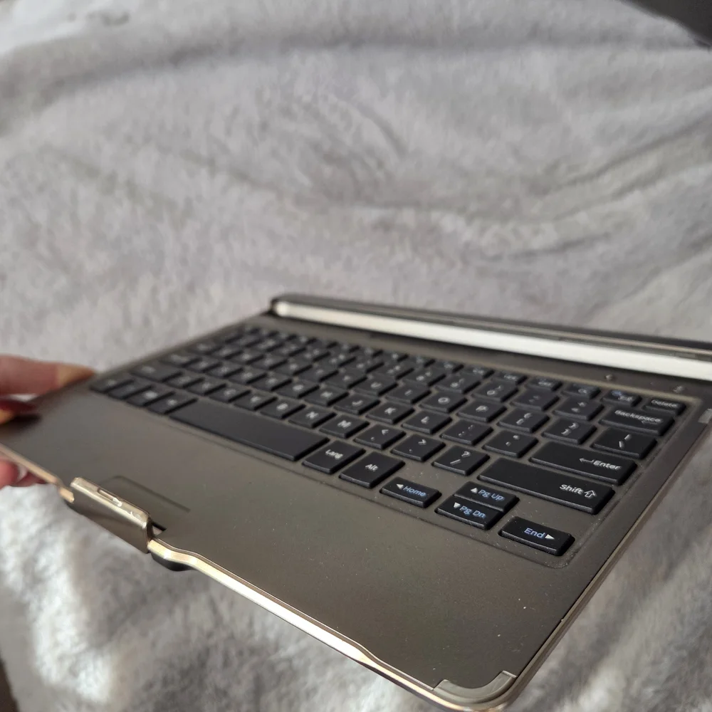 Samsung Metallic Tablet Cover